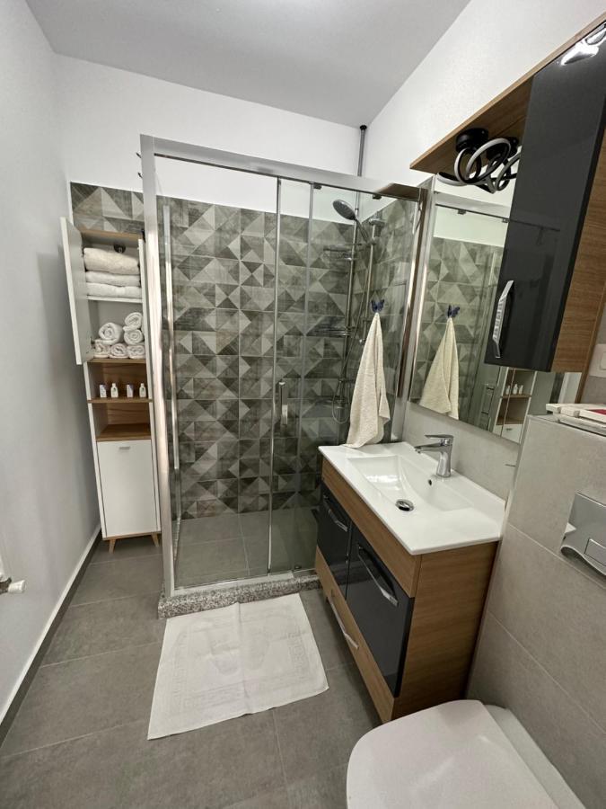 Glamart Apartment Craiova Kültér fotó