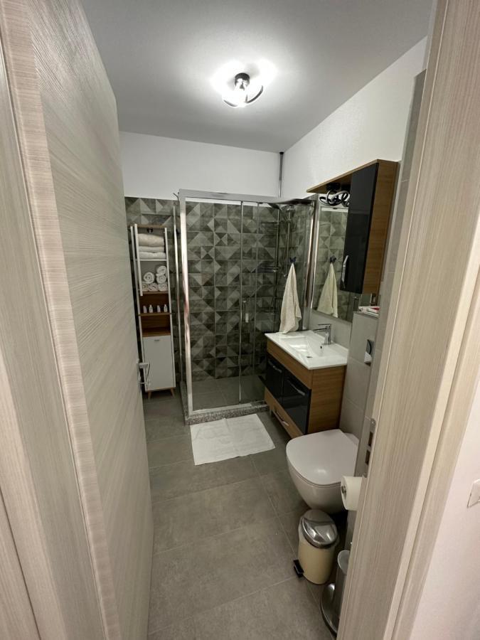 Glamart Apartment Craiova Kültér fotó
